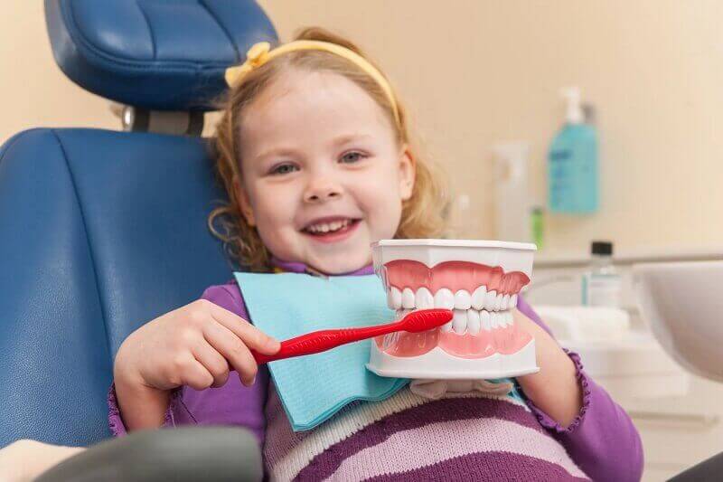 دندانپزشک کودکان و اطفال